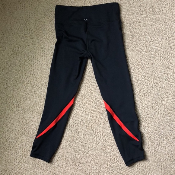 Gapfit Cropped Active Leggings XS NEW! - Picture 6 of 7